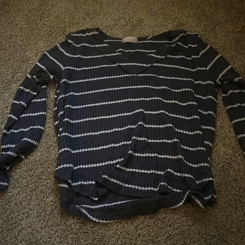 grey and white stripped altar’d state light weight v neck sweater